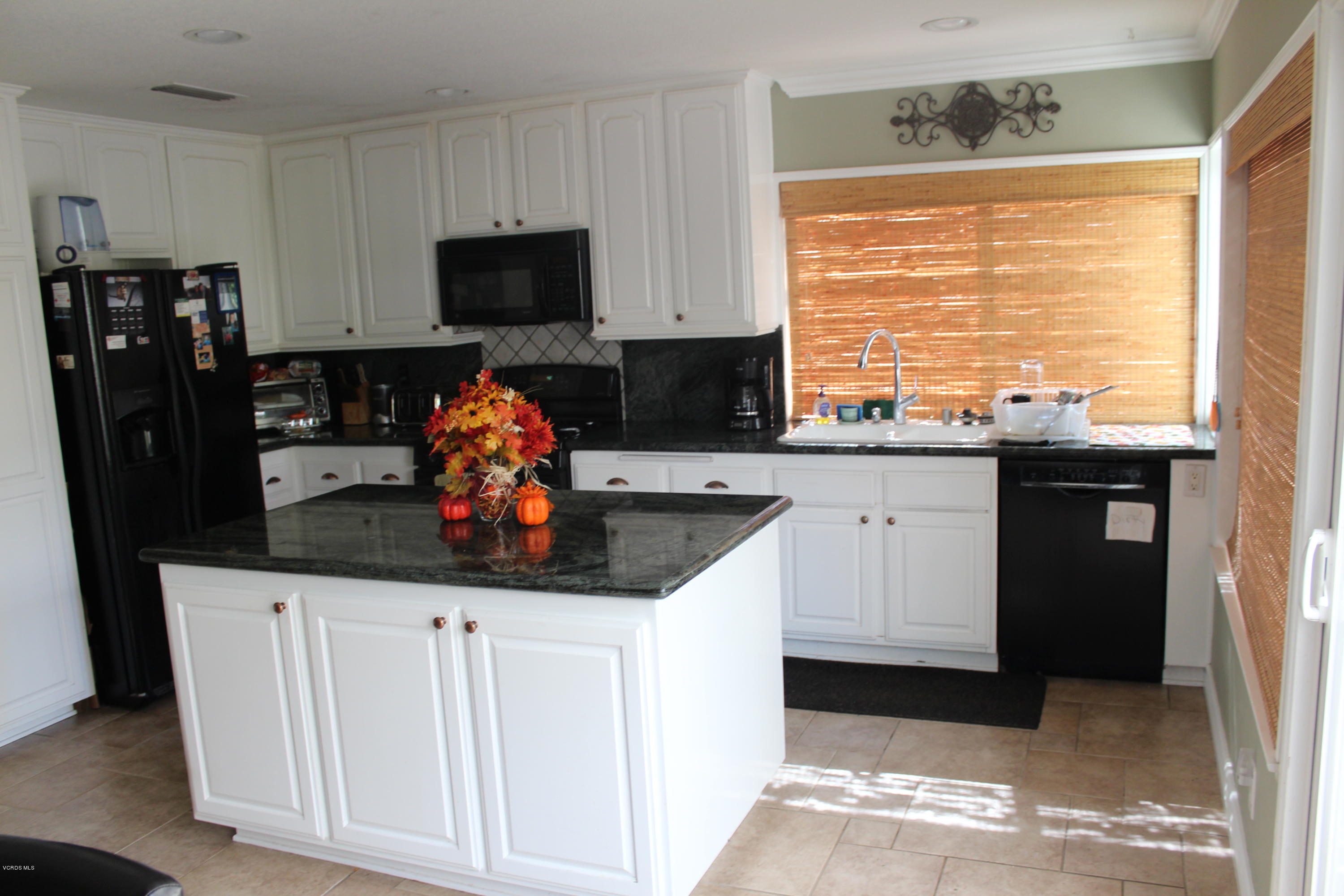 3687 Semple Street Simi Valley, CA 93063 - Photo 4 of 20 IMG_7187