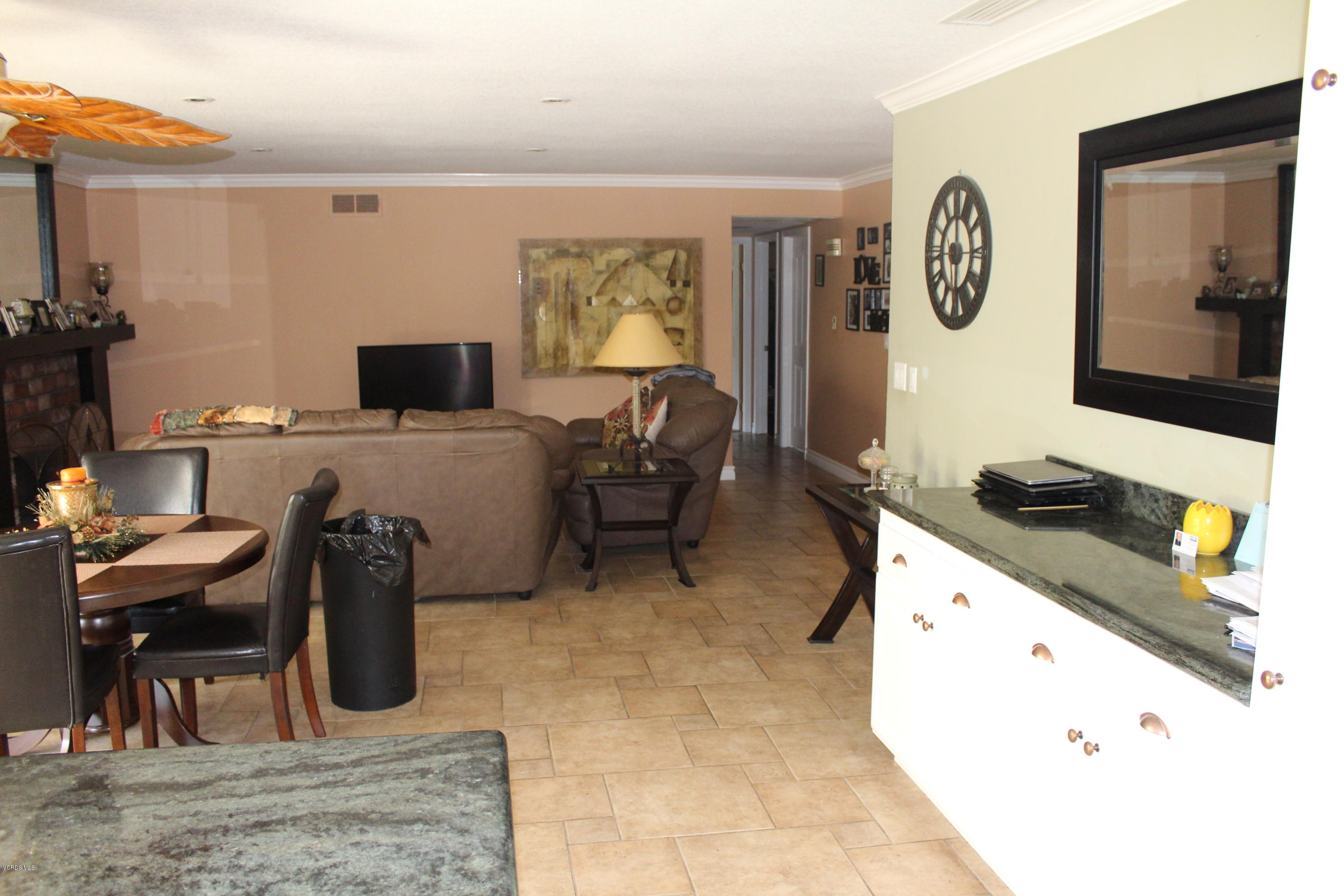 3687 Semple Street Simi Valley, CA 93063 - Photo 6 of 20 IMG_7188