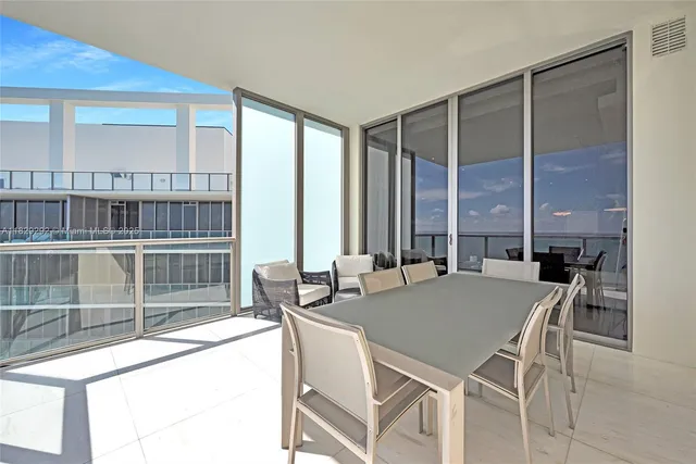 $4,100,000 | 9703 Collins Avenue, Unit PH12, Bal Harbour, FL 33154