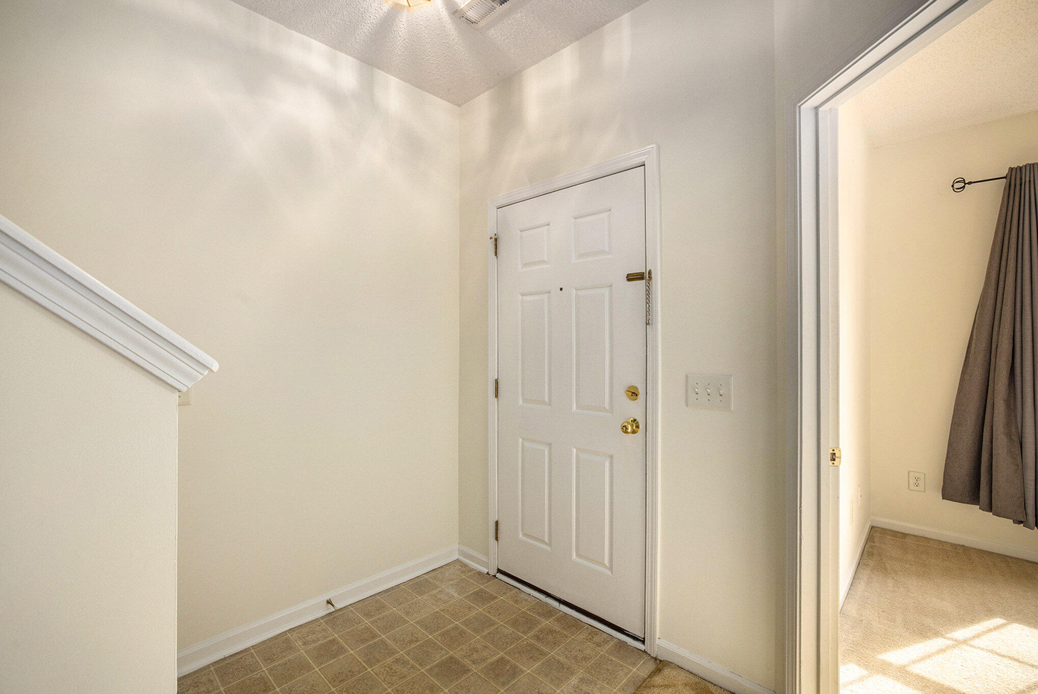 269 Brookshire Road Goose Creek, SC 29445 - Photo 4 of 26 006_604a9347