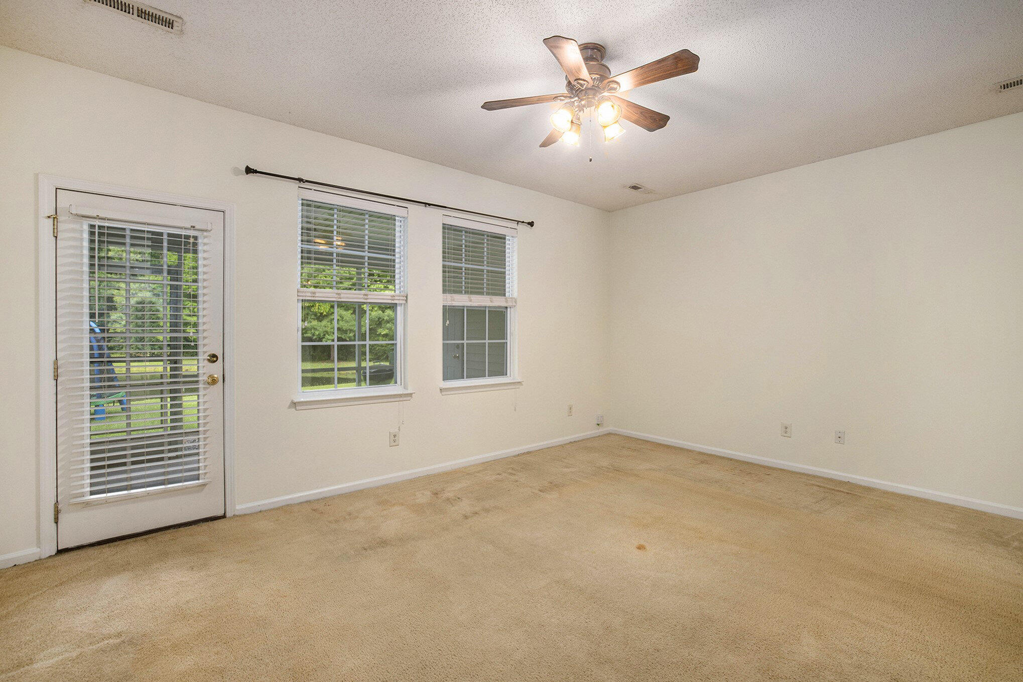 269 Brookshire Road Goose Creek, SC 29445 - Photo 7 of 26 009_604a9324