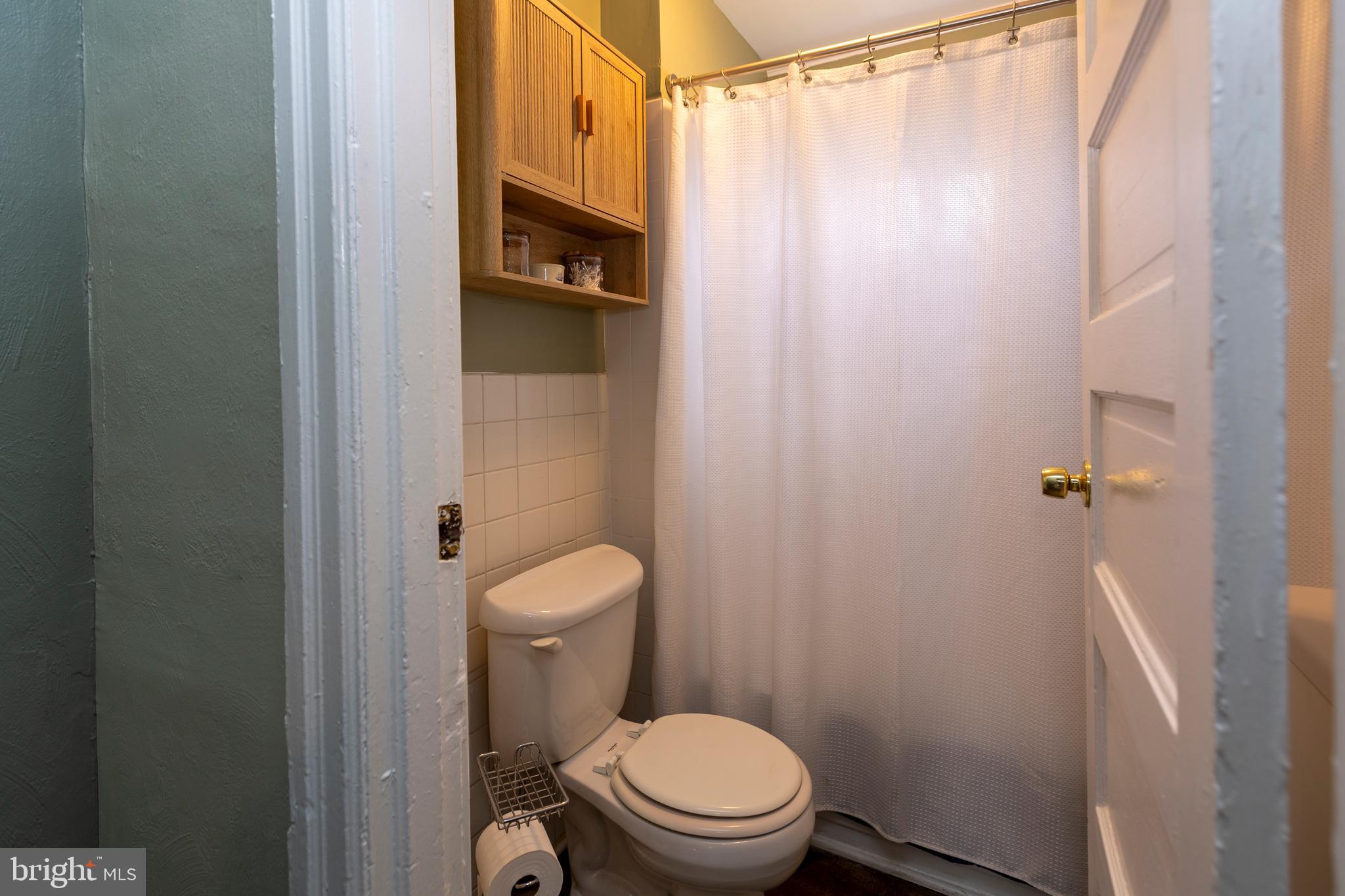 206 Sheas Terrace Ardmore, PA 19003 - Photo 17 of 21 Full Bath
