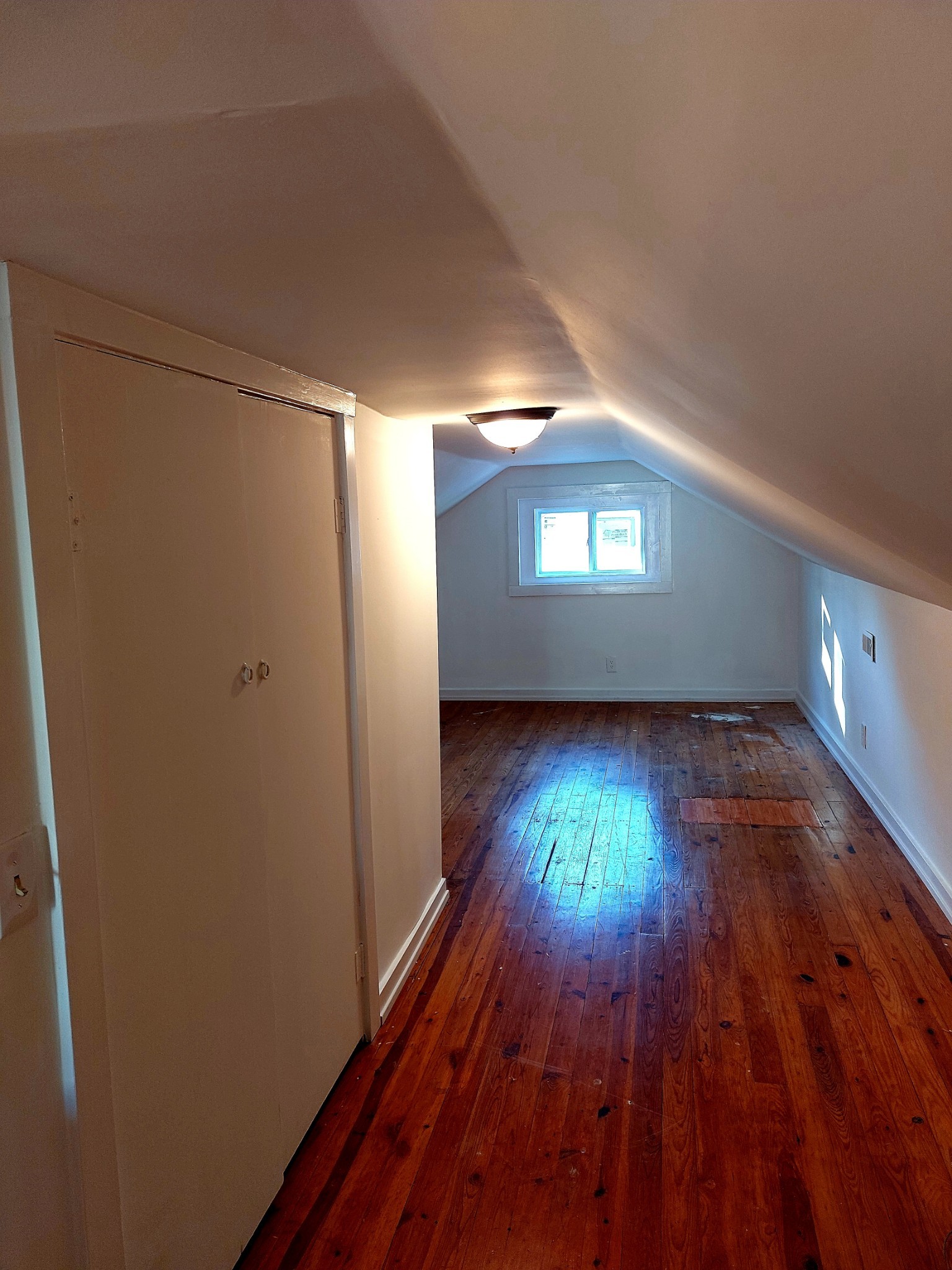 324 Harrington Avenue Madison, TN 37115 - Photo 6 of 12 a view of room with wooden floor and window