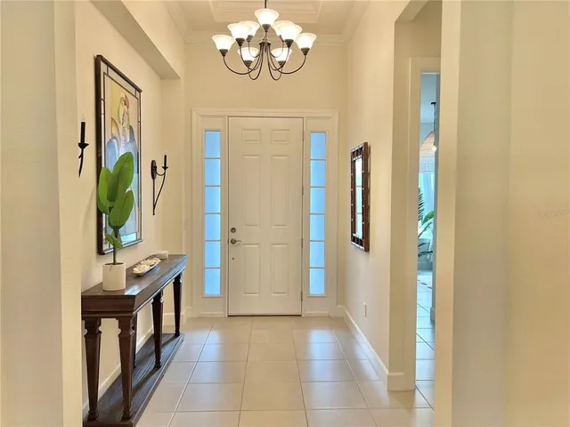 a view of an entryway with a livingroom