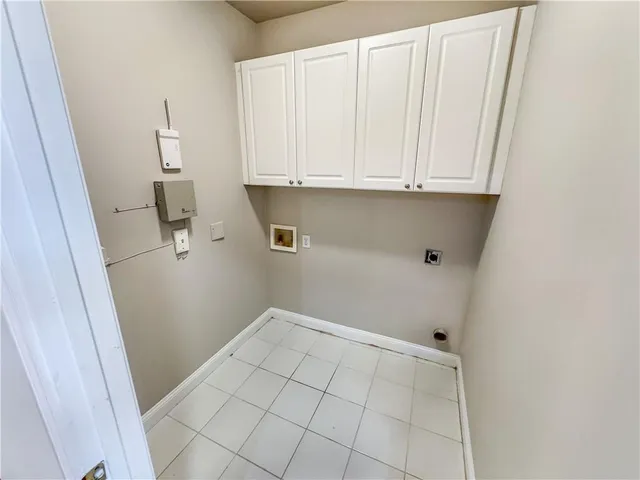 $3,499 | 2000 Sterling Court, Roswell, GA 30075