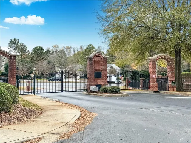 $3,499 | 2000 Sterling Court, Roswell, GA 30075