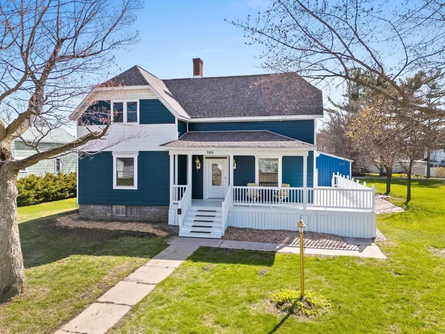 $339,900 | 180 South Beebe Avenue, Peshtigo, WI 54157