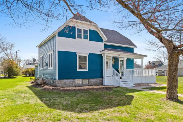 $339,900 | 180 South Beebe Avenue, Peshtigo, WI 54157
