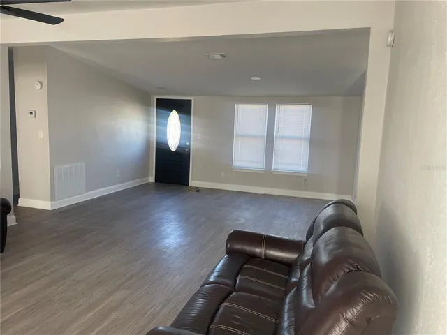 $2,100 | 4454 Lower Meadow Drive, Mulberry, FL 33860