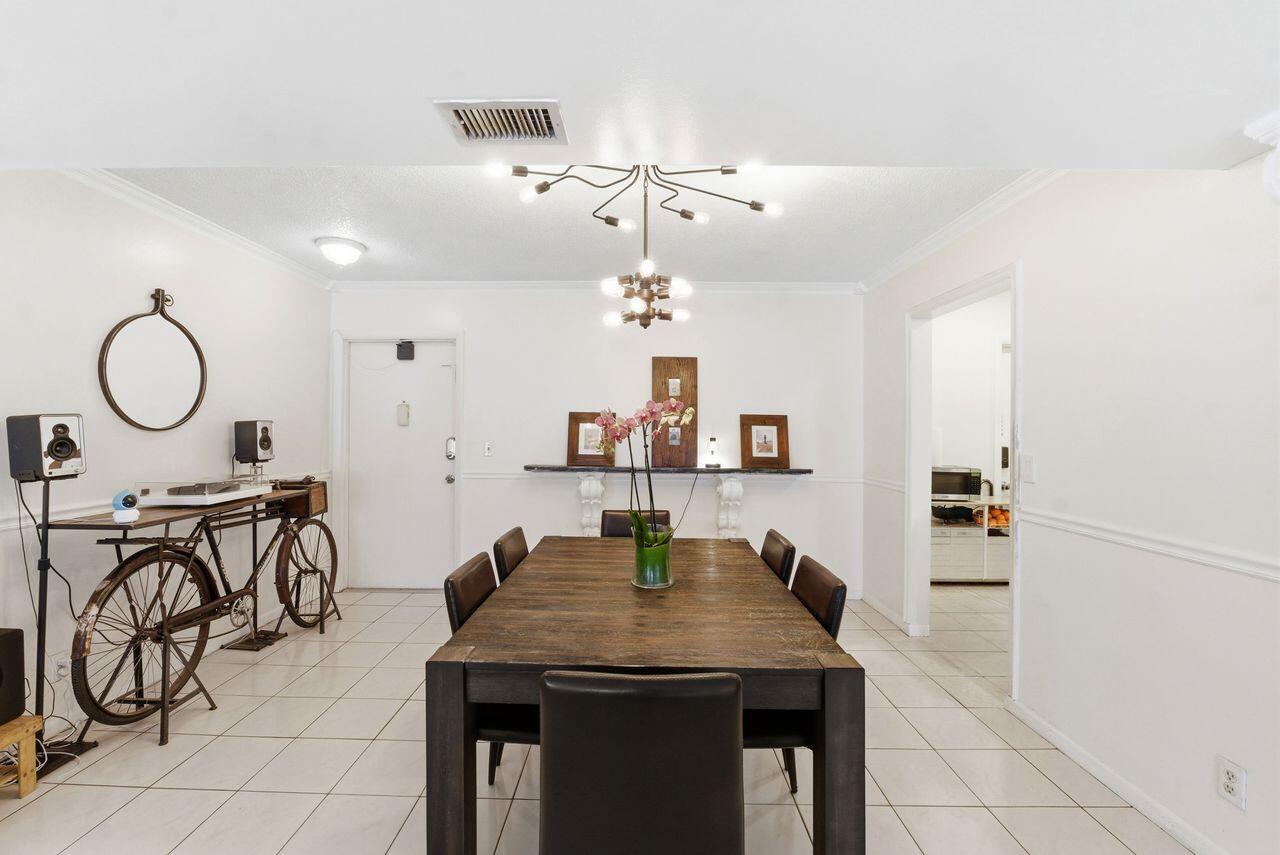 624 Northwest 13th Street Boca Raton, FL 33486 - Photo 3 of 26 -blrrKTg