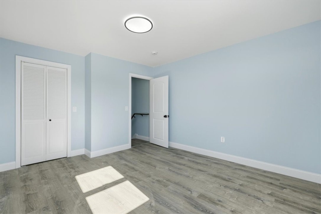 66 Glover Street Providence, RI 02908 - Photo 16 of 47