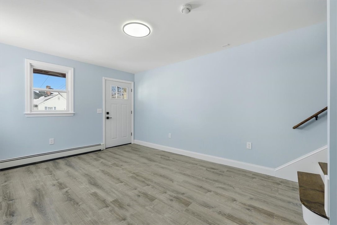 66 Glover Street Providence, RI 02908 - Photo 5 of 47