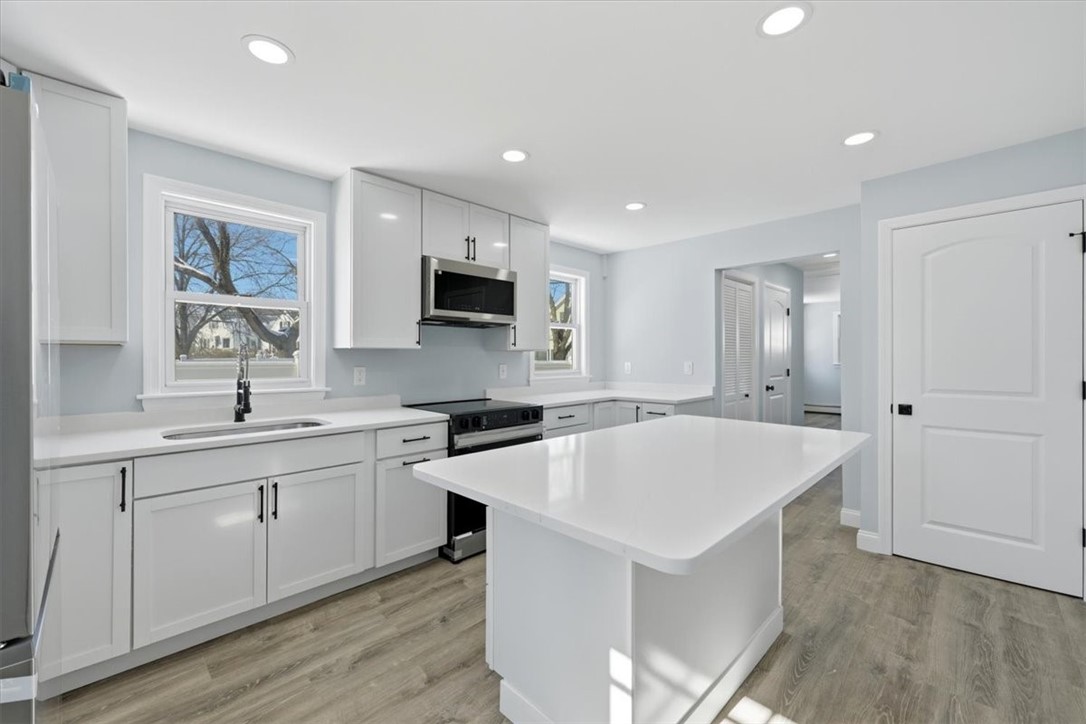 66 Glover Street Providence, RI 02908 - Photo 8 of 47