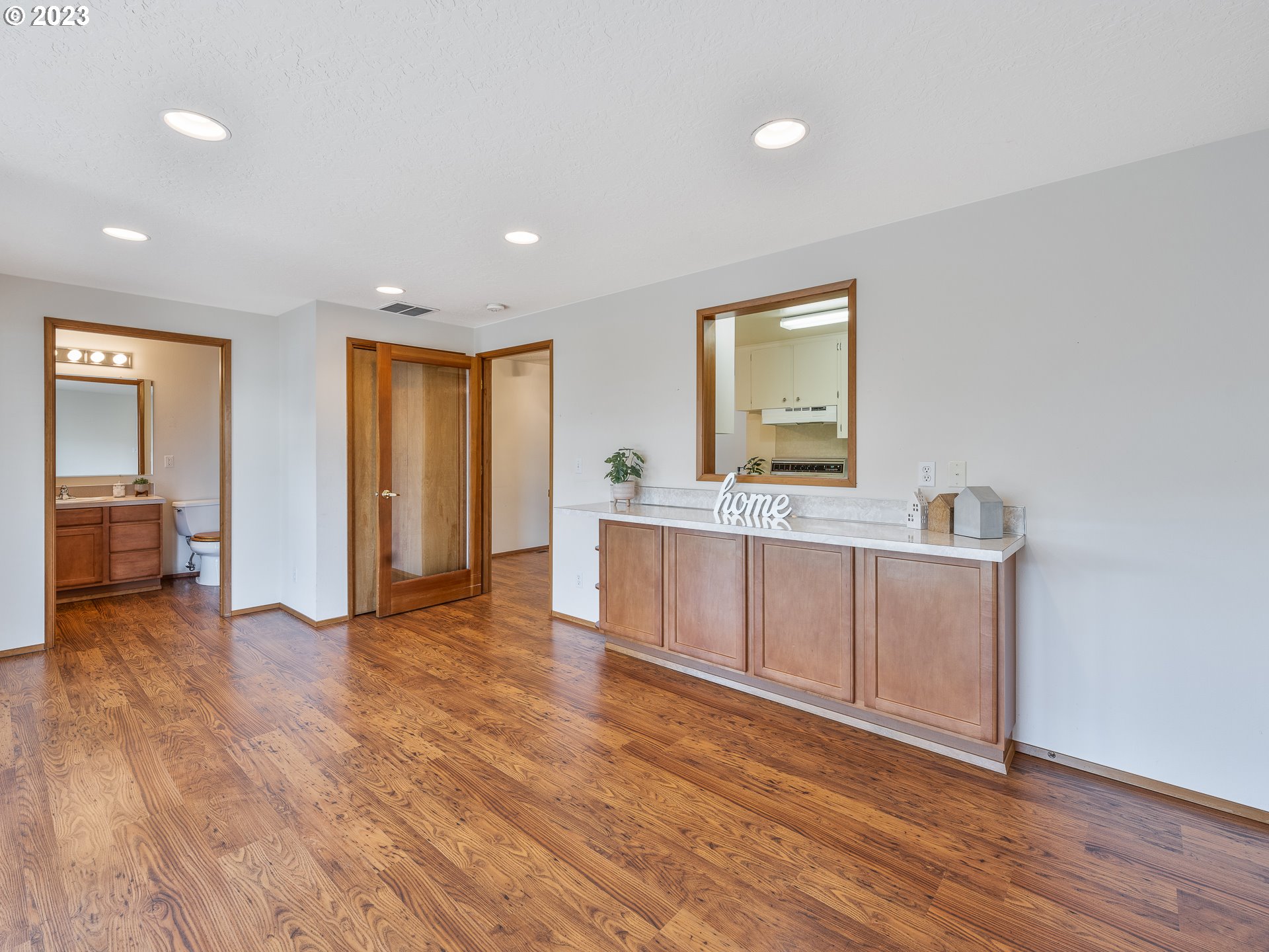 1652 Quinn Road Woodburn, OR 97071 - Photo 11 of 28 Family Room