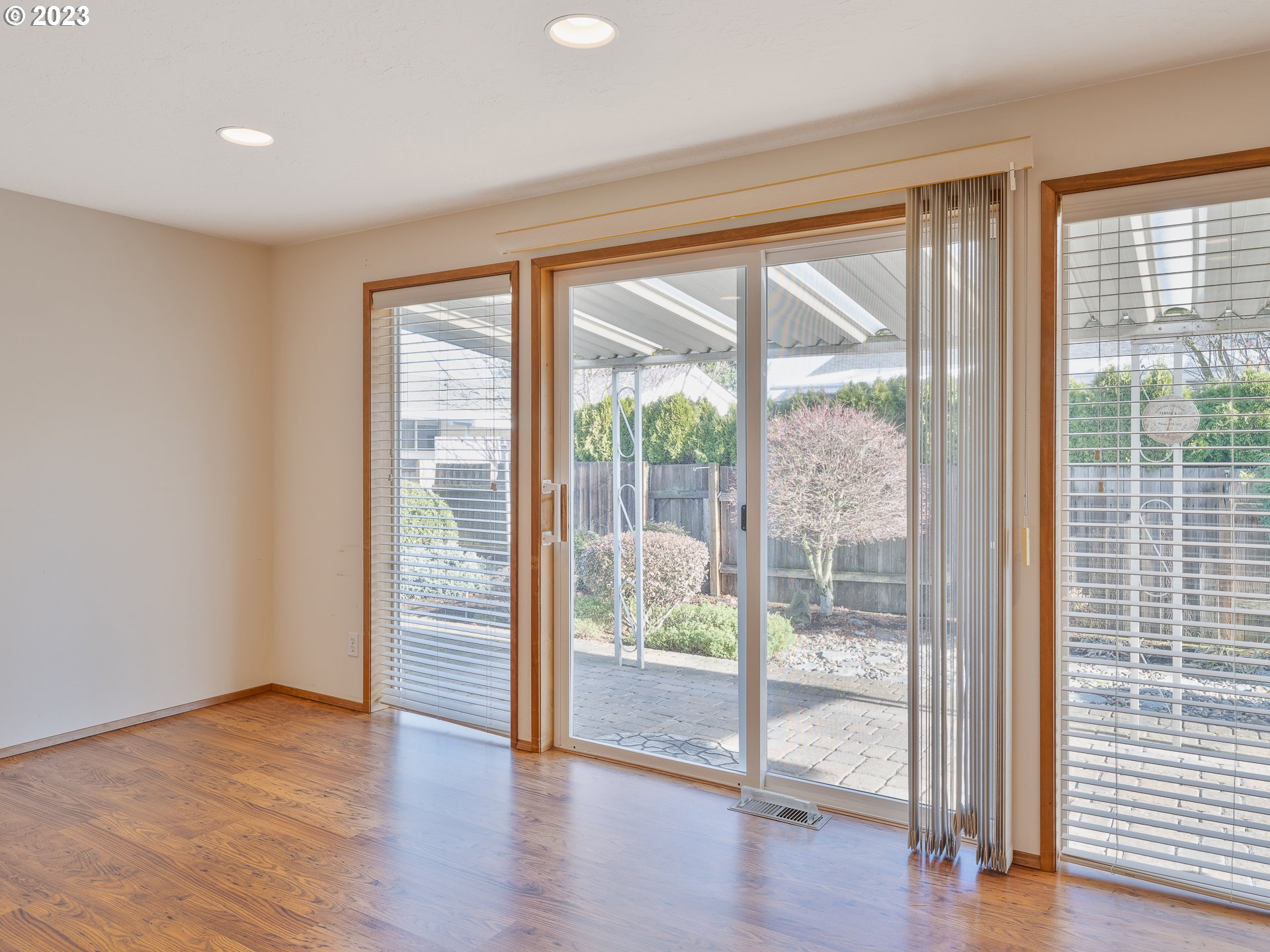 1652 Quinn Road Woodburn, OR 97071 - Photo 10 of 28 Family Room