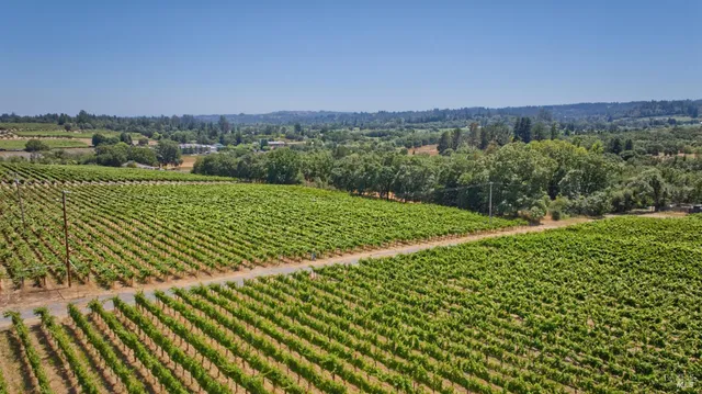 $2,500,000 | 5200 Highway 116, Sebastopol, CA 95472