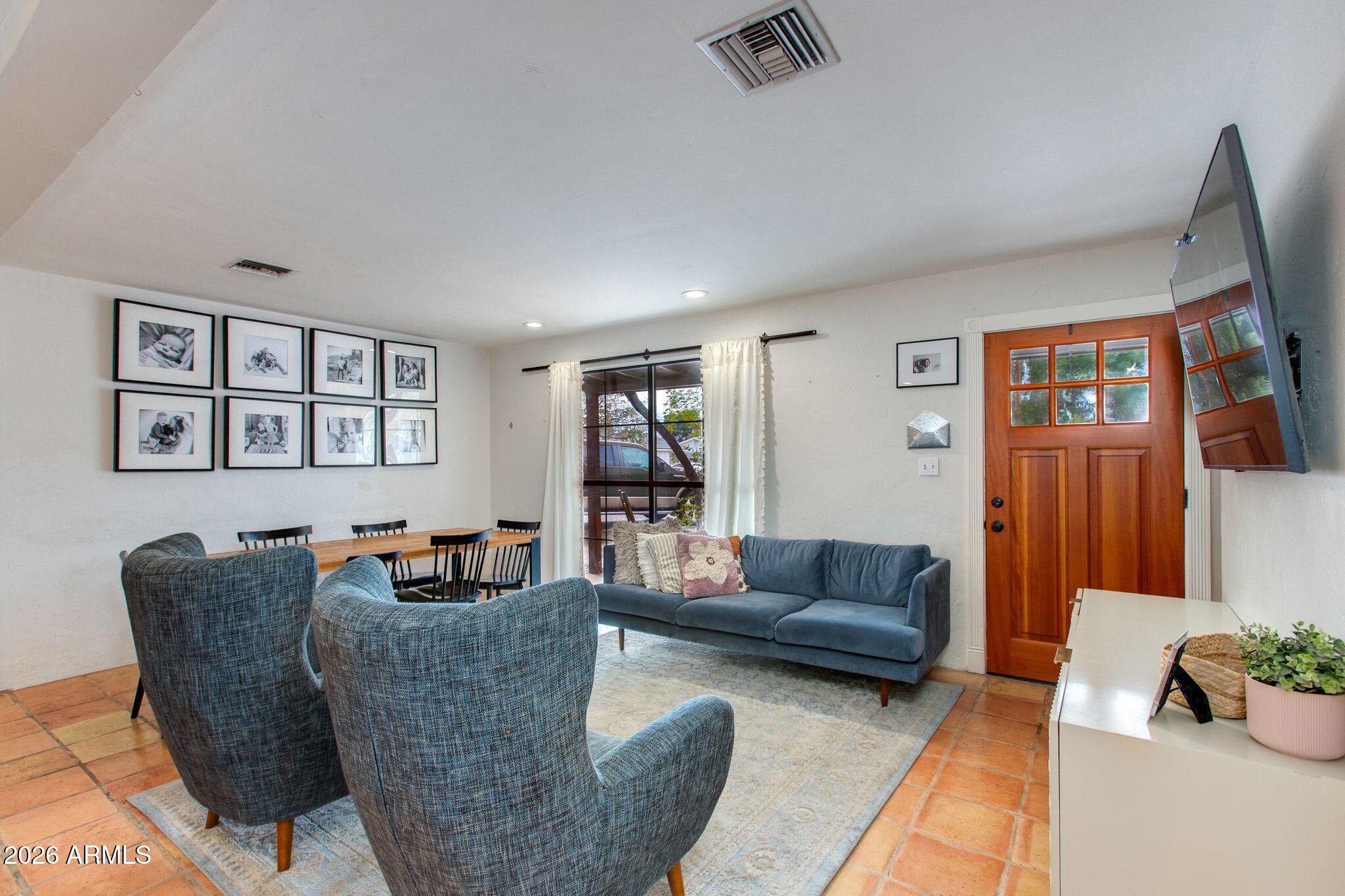 4405 North 23rd Street Phoenix, AZ 85016 - Photo 5 of 32 Entry Way