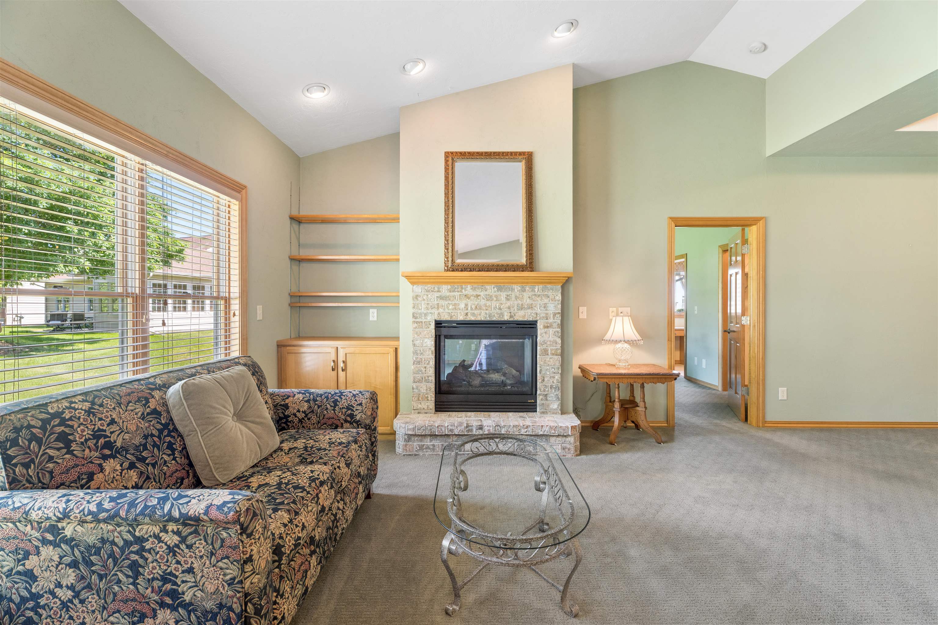 3831 North Wayside Lane Appleton, WI 54913 - Photo 4 of 28