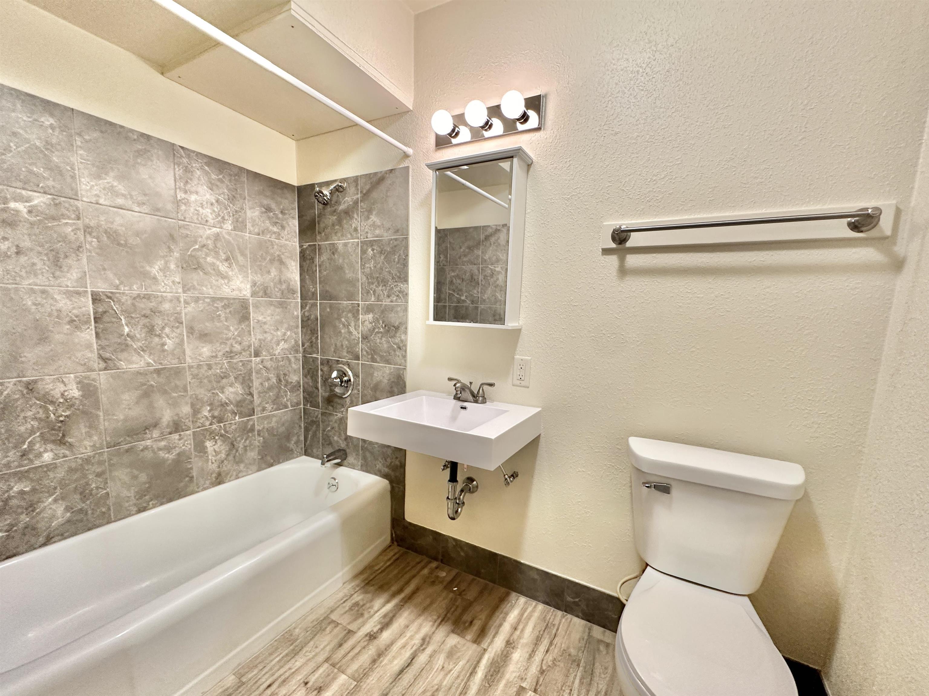 430 Harrison Avenue Beloit, WI 53511 - Photo 4 of 22