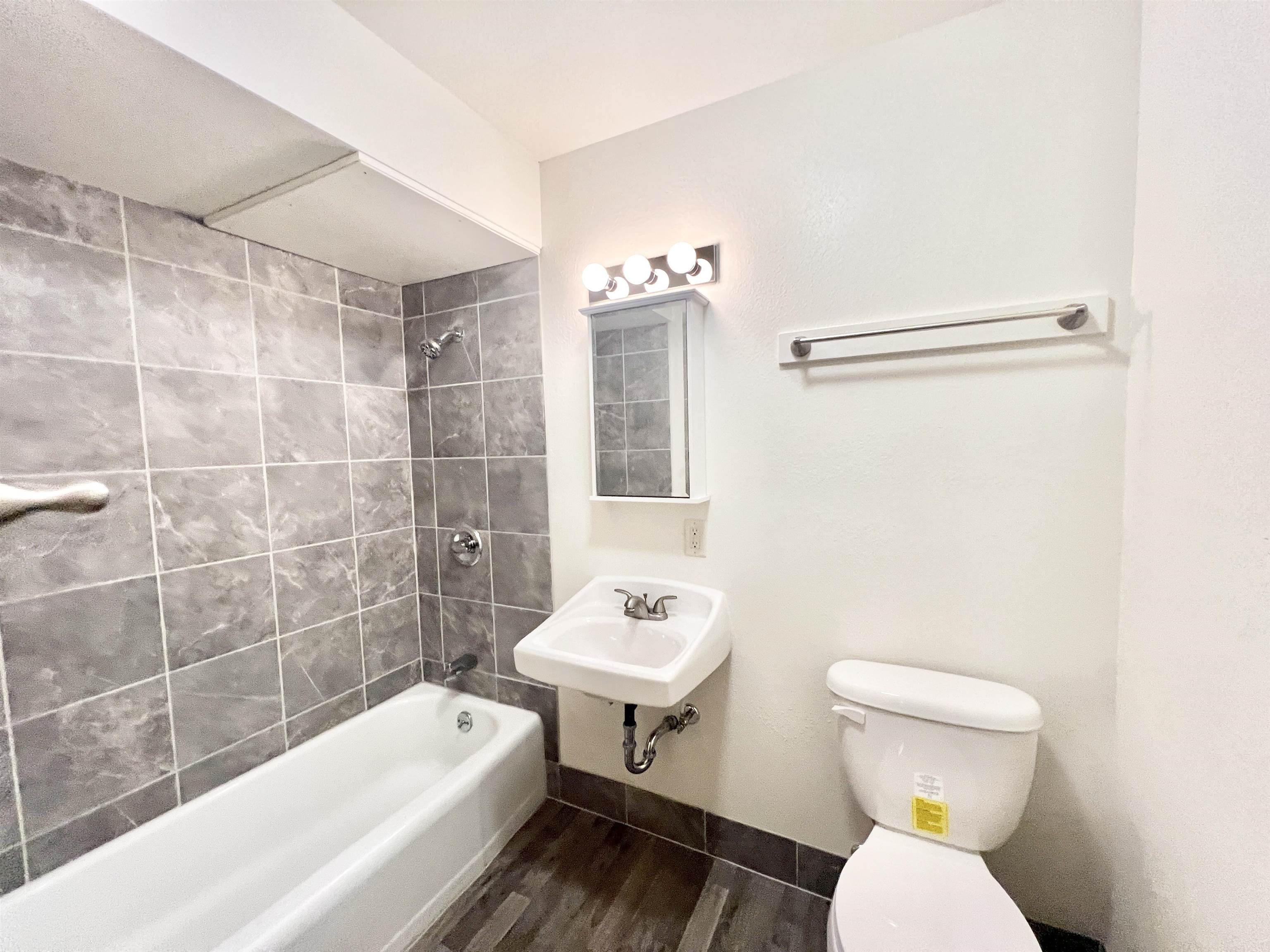 430 Harrison Avenue Beloit, WI 53511 - Photo 5 of 22