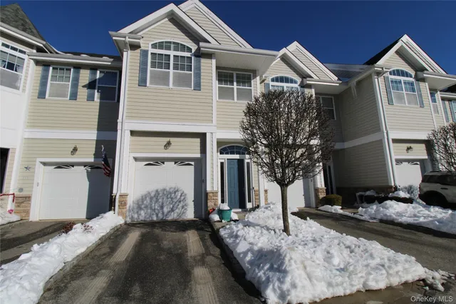 $725,000 | 134 Jackie Court, Patchogue, NY 11772