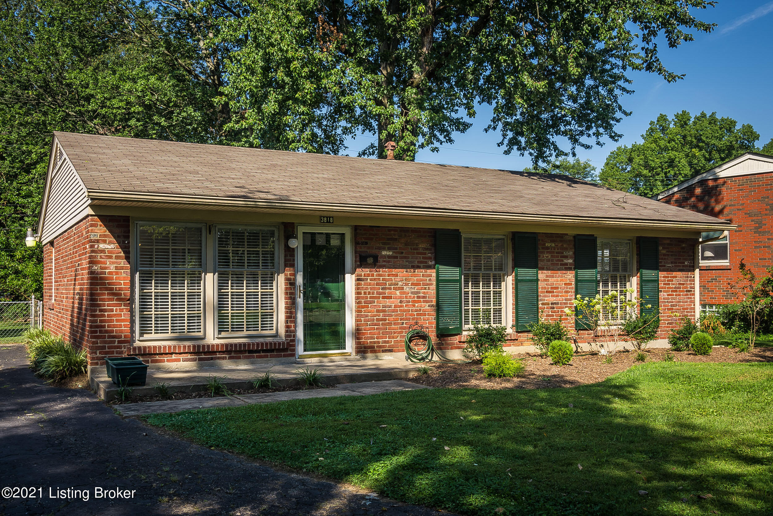 3818 Jupiter Road Louisville, KY 40218 - Photo 3 of 36 3818 Jupiter Road-03
