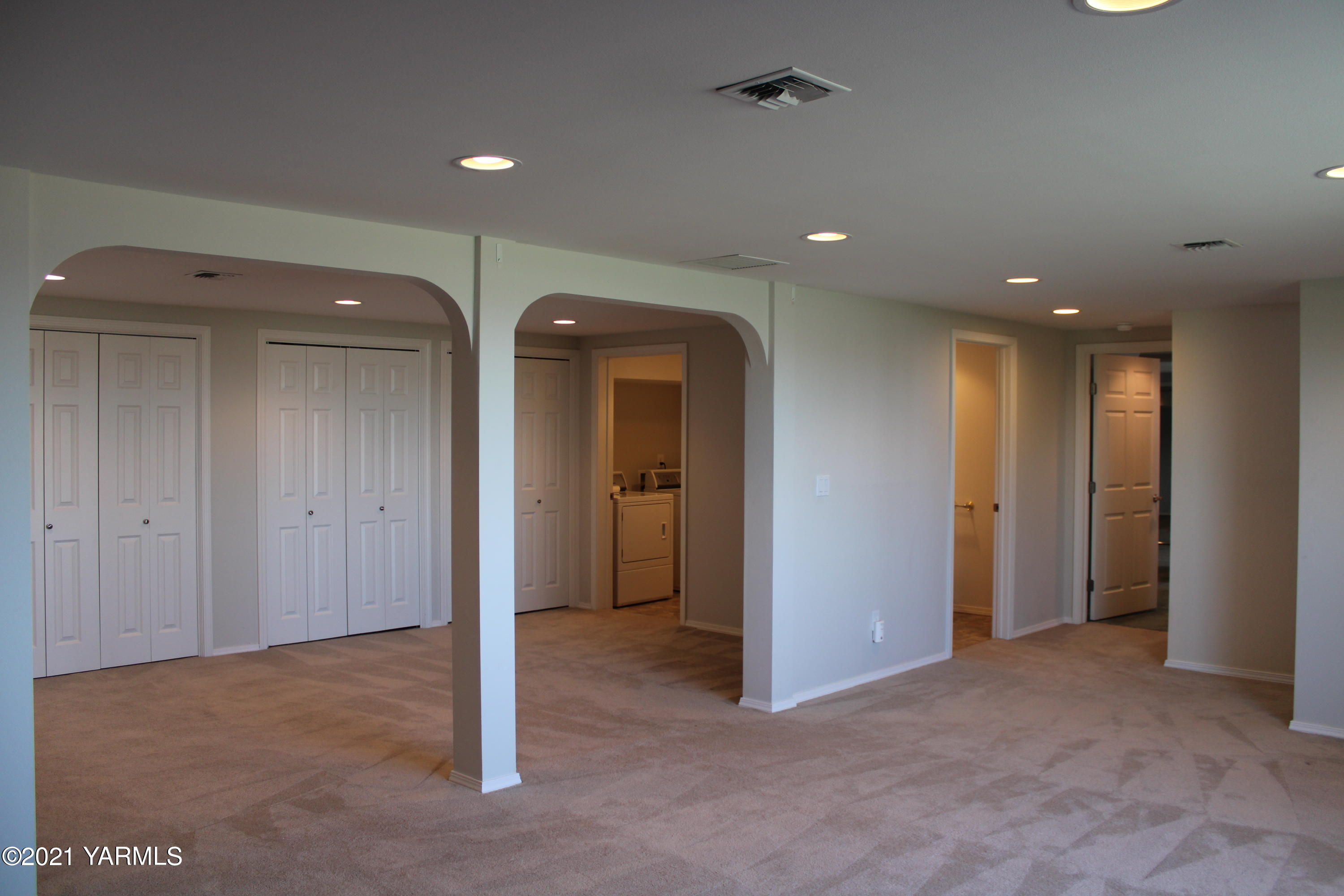 3406 Goodman Road Yakima, WA 98903 - Photo 15 of 30 Lower Level Living