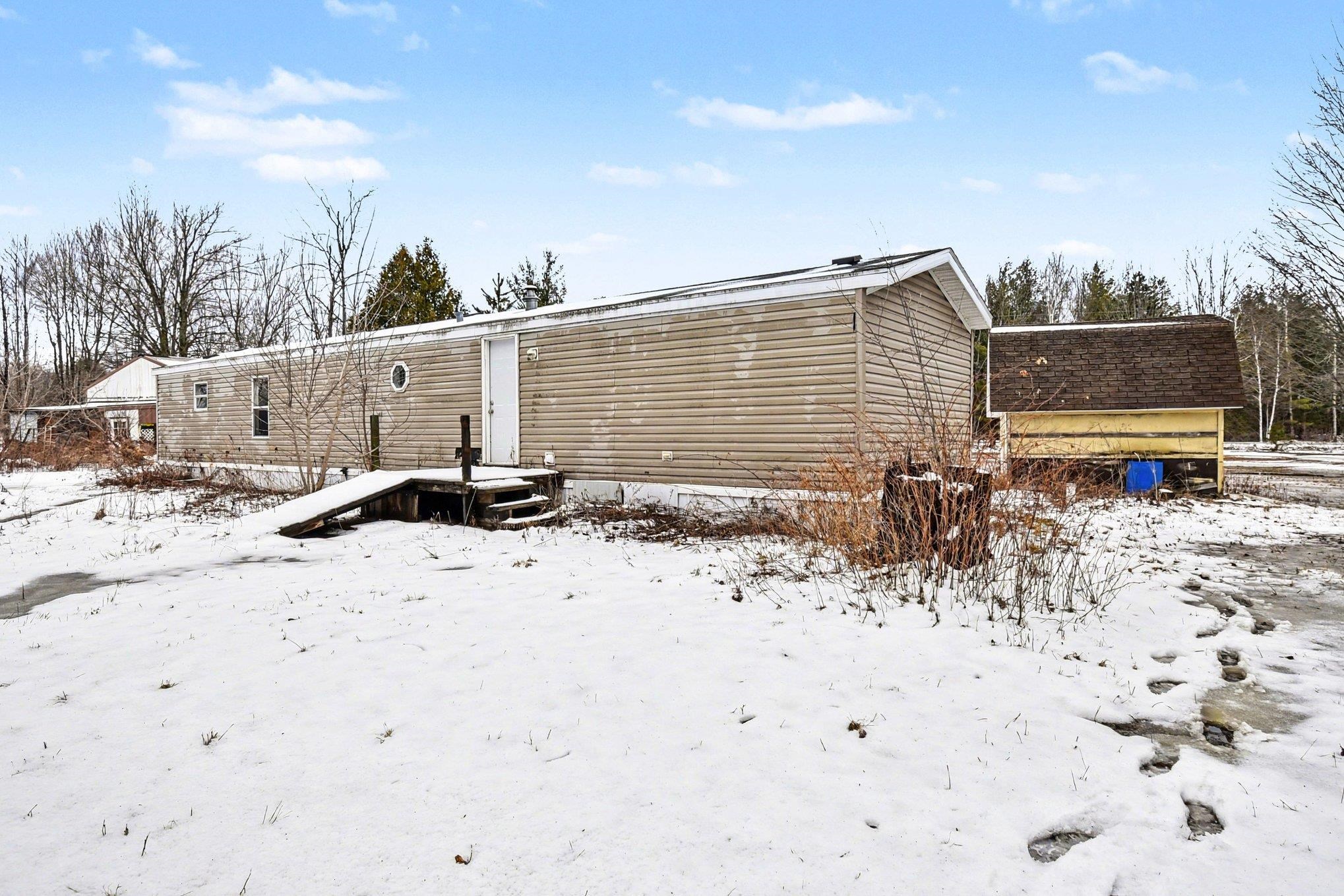 1769 Bentley Road Bentley, MI 48613 - Photo 3 of 15 Gallery Image 3