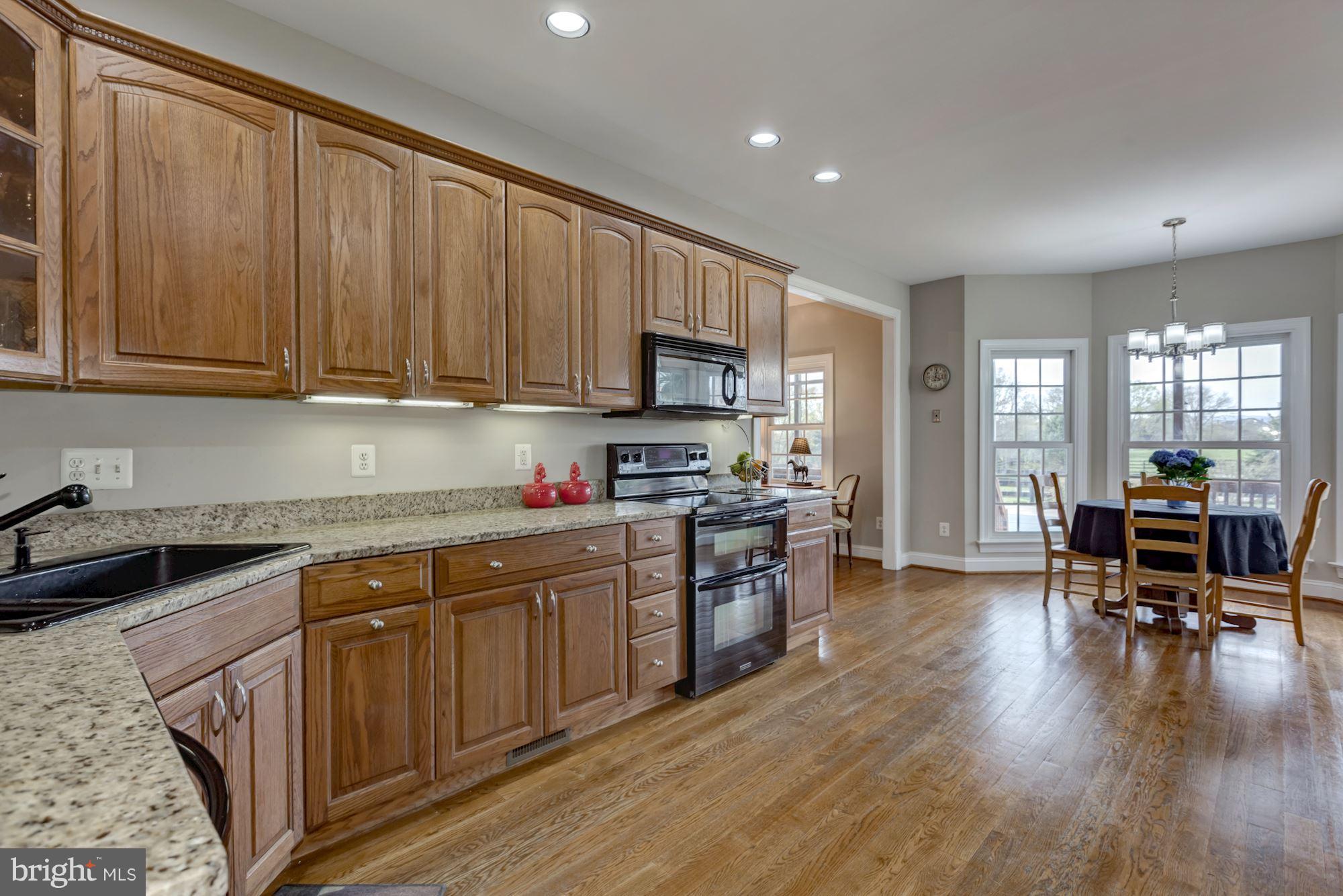 15929 Hampton Road Hamilton, VA 20158 - Photo 9 of 30 Kitchen