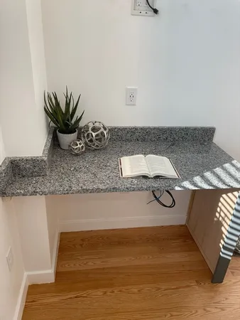$1,595 | 64 Market Street, Unit 501, Lynn, MA 01901