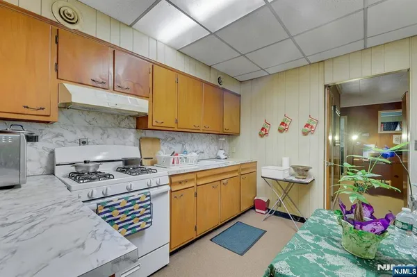 $490,000 | 213-215 Central Avenue, East Newark, NJ 07029