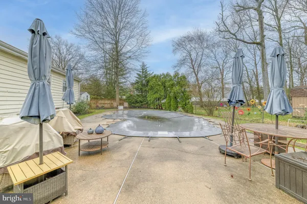 a view of outdoor space yard deck and patio