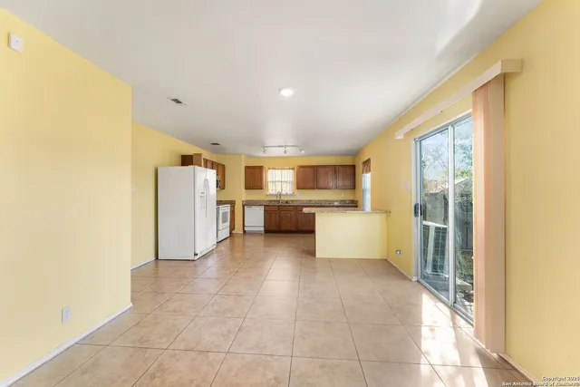 $329,000 | 7411 Copper Cove, Converse, TX 78109