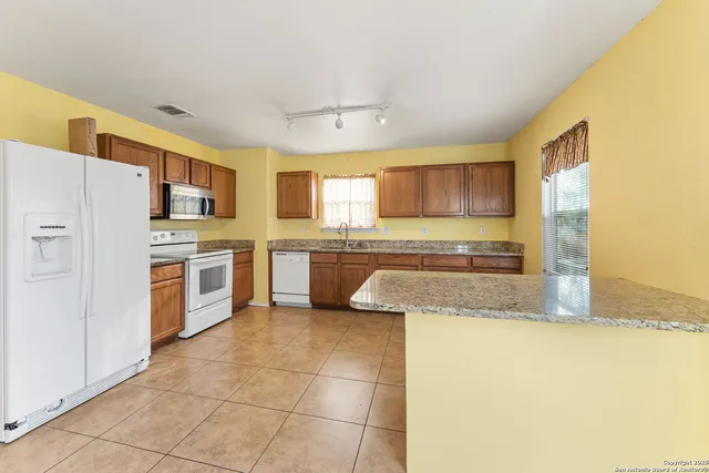 $329,000 | 7411 Copper Cove, Converse, TX 78109