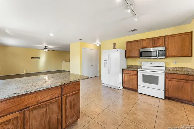 $329,000 | 7411 Copper Cove, Converse, TX 78109