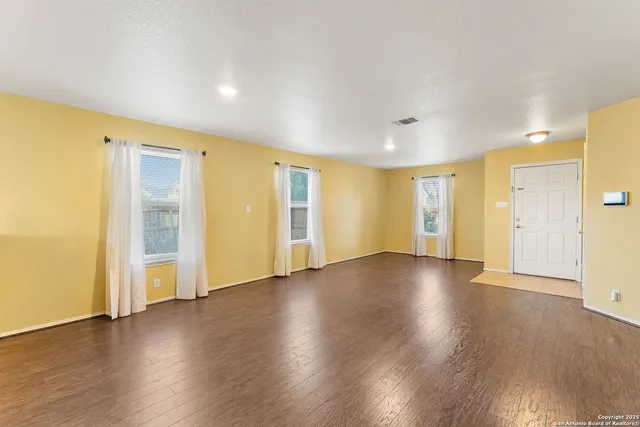 $329,000 | 7411 Copper Cove, Converse, TX 78109