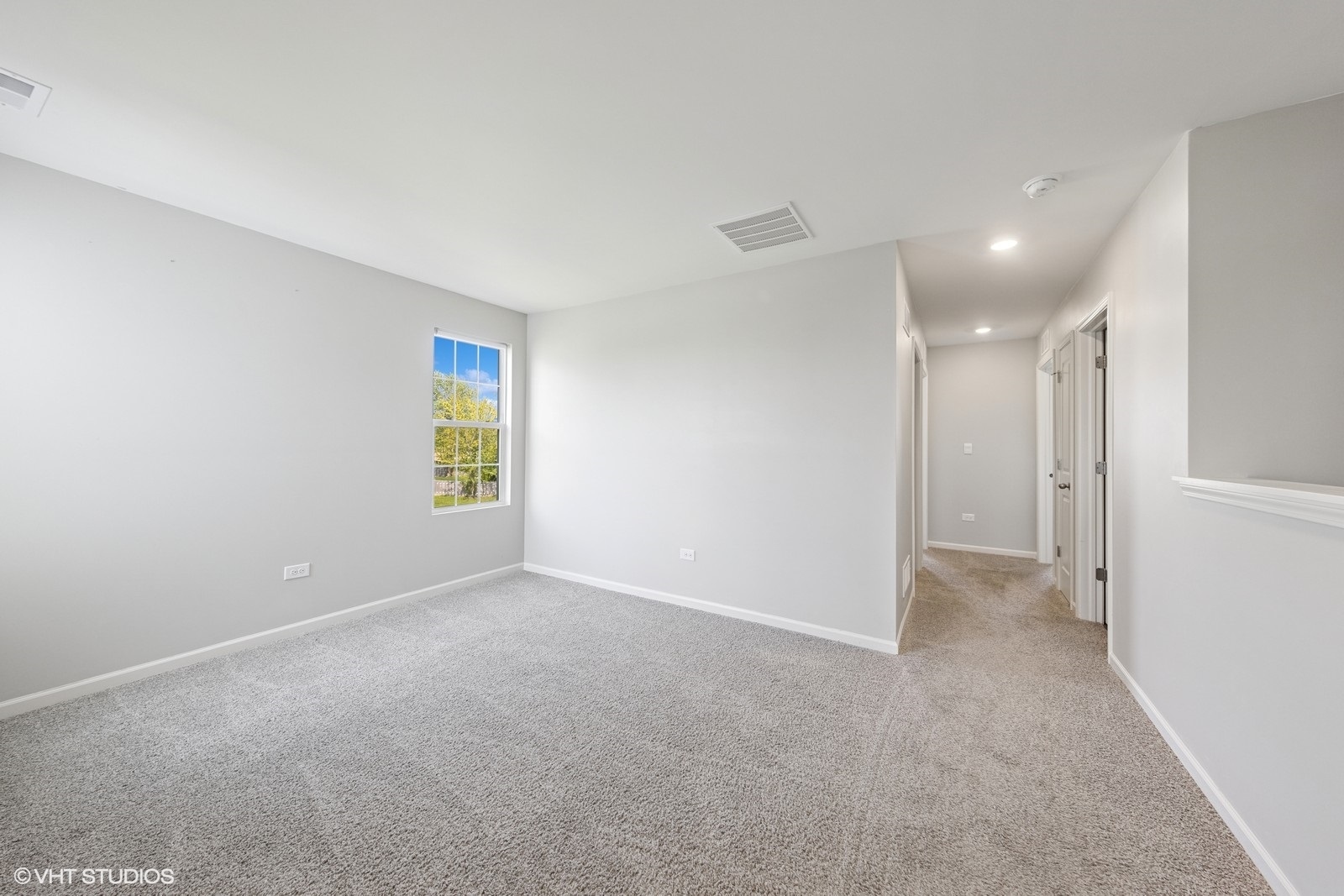 1234 Violet Ct. Joliet, IL 60431 - Photo 11 of 23 a view of an empty room and a window