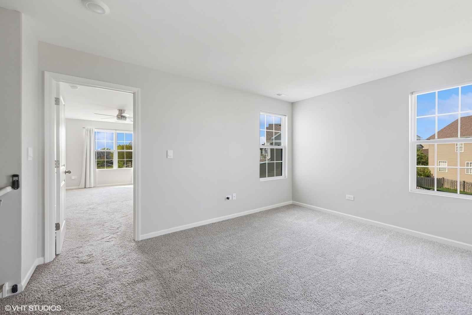 1234 Violet Ct. Joliet, IL 60431 - Photo 14 of 23 an empty room with windows