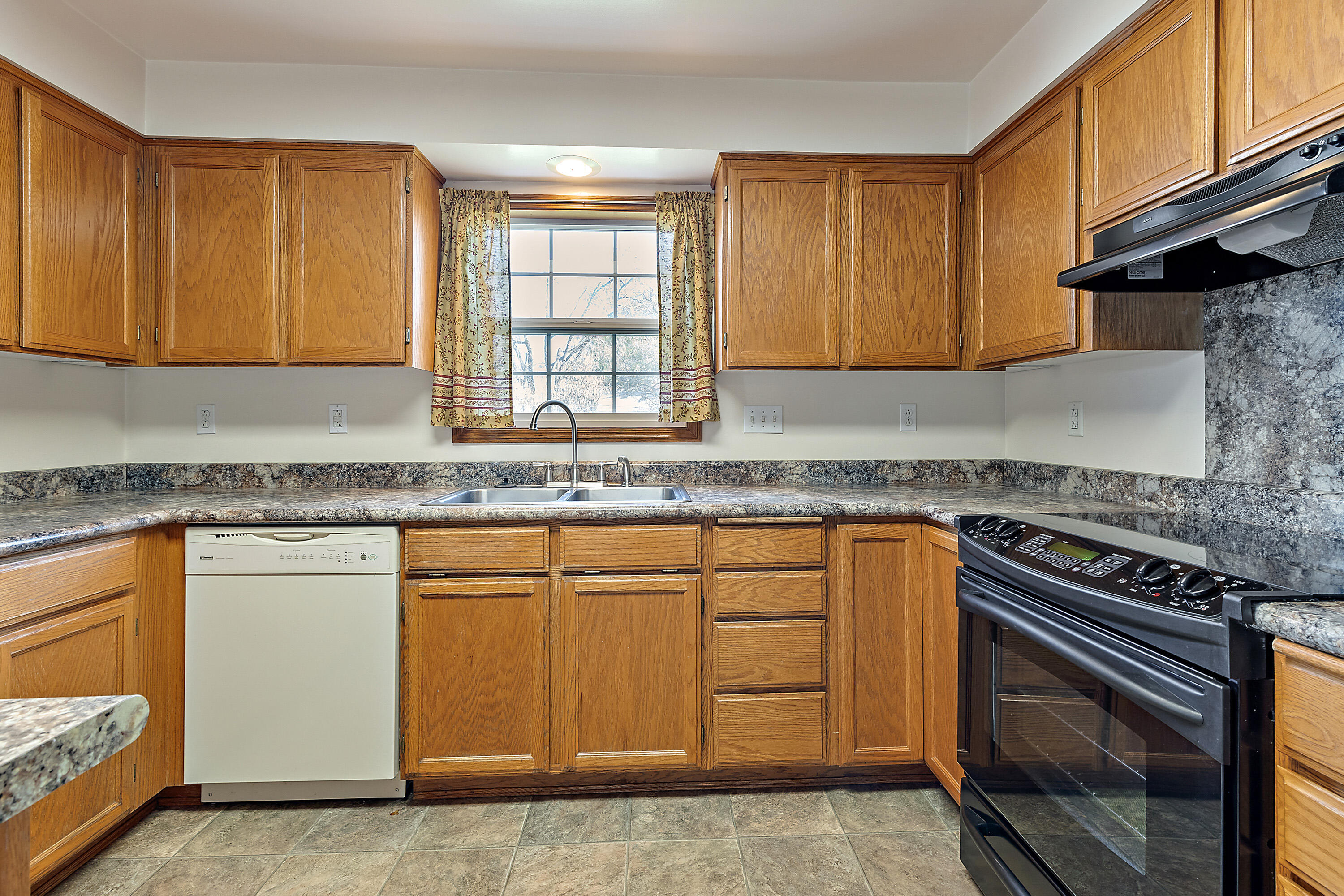 118 South Stage Road Medford, OR 97501 - Photo 21 of 45 21_SS_21