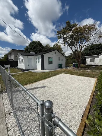 $2,500 | 5158 Northwest 19th Avenue, Unit A, Miami, FL 33142