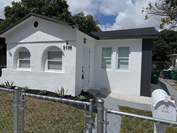 $2,500 | 5158 Northwest 19th Avenue, Unit A, Miami, FL 33142