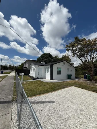 $2,500 | 5158 Northwest 19th Avenue, Unit A, Miami, FL 33142