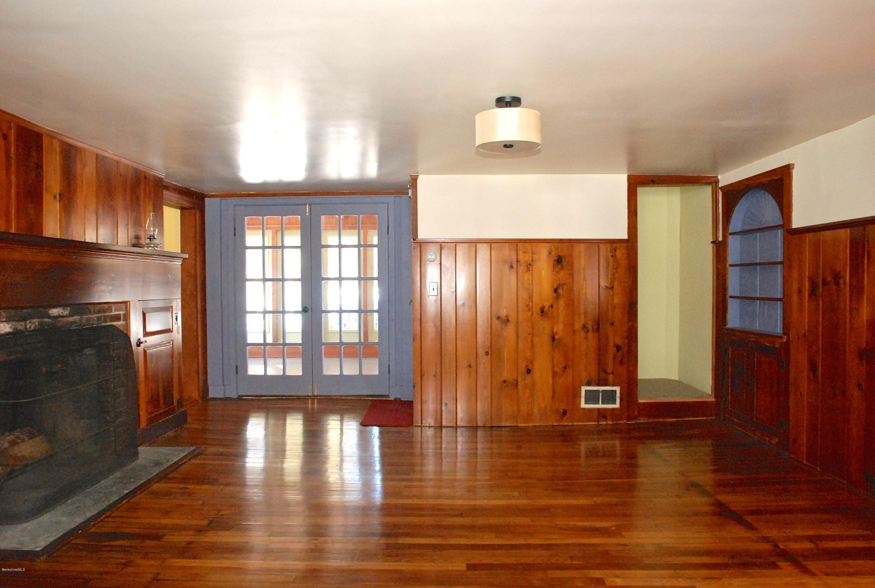 104 Ashley Falls Road Sheffield, MA 01257 - Photo 5 of 34 DINING ROOM