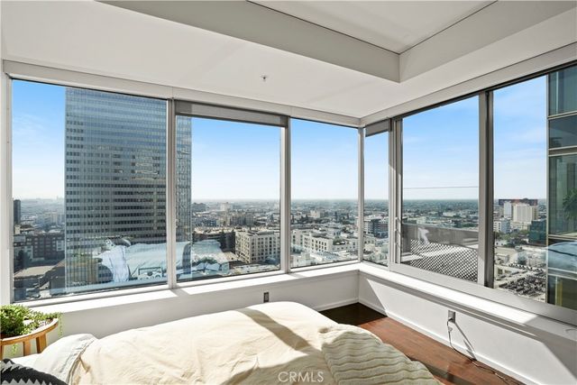 $1,325,000 | 1155 South Grand Avenue, Unit 1903, Los Angeles, CA 90015