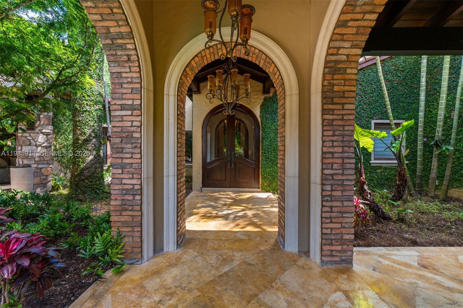 6201 Southwest 96th Street Pinecrest, FL 33156 - Photo 12 of 34