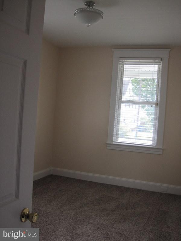 7802 Blue Grass Road Baltimore, MD 21237 - Photo 9 of 10 High ceiling