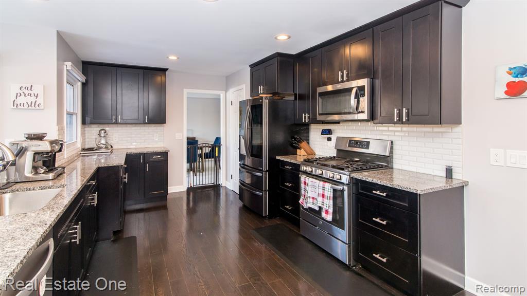 35280 Spring Hill Road Farmington Hills, MI 48331 - Photo 28 of 62