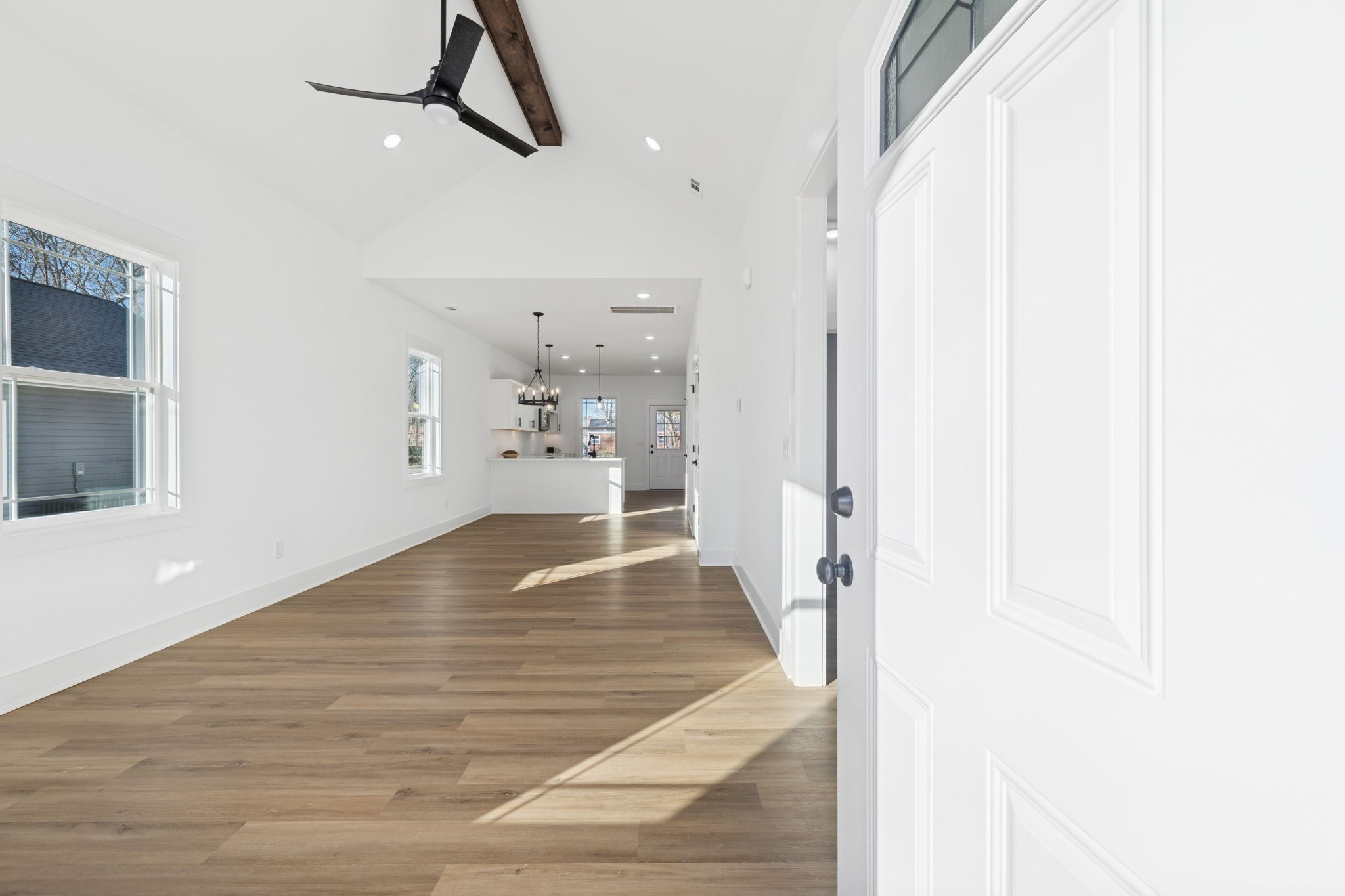 1511 Cheatham Street Springfield, TN 37172 - Photo 4 of 24 a view of a living room