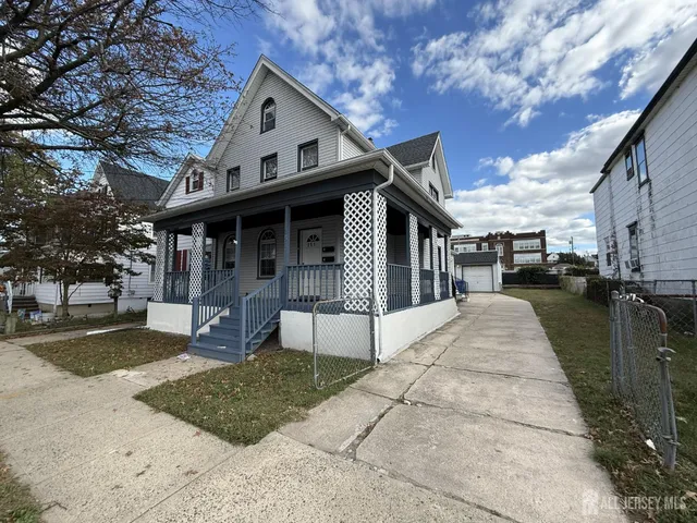 $1,950 | 251 Henry Street, Unit 1, South Amboy, NJ 08879