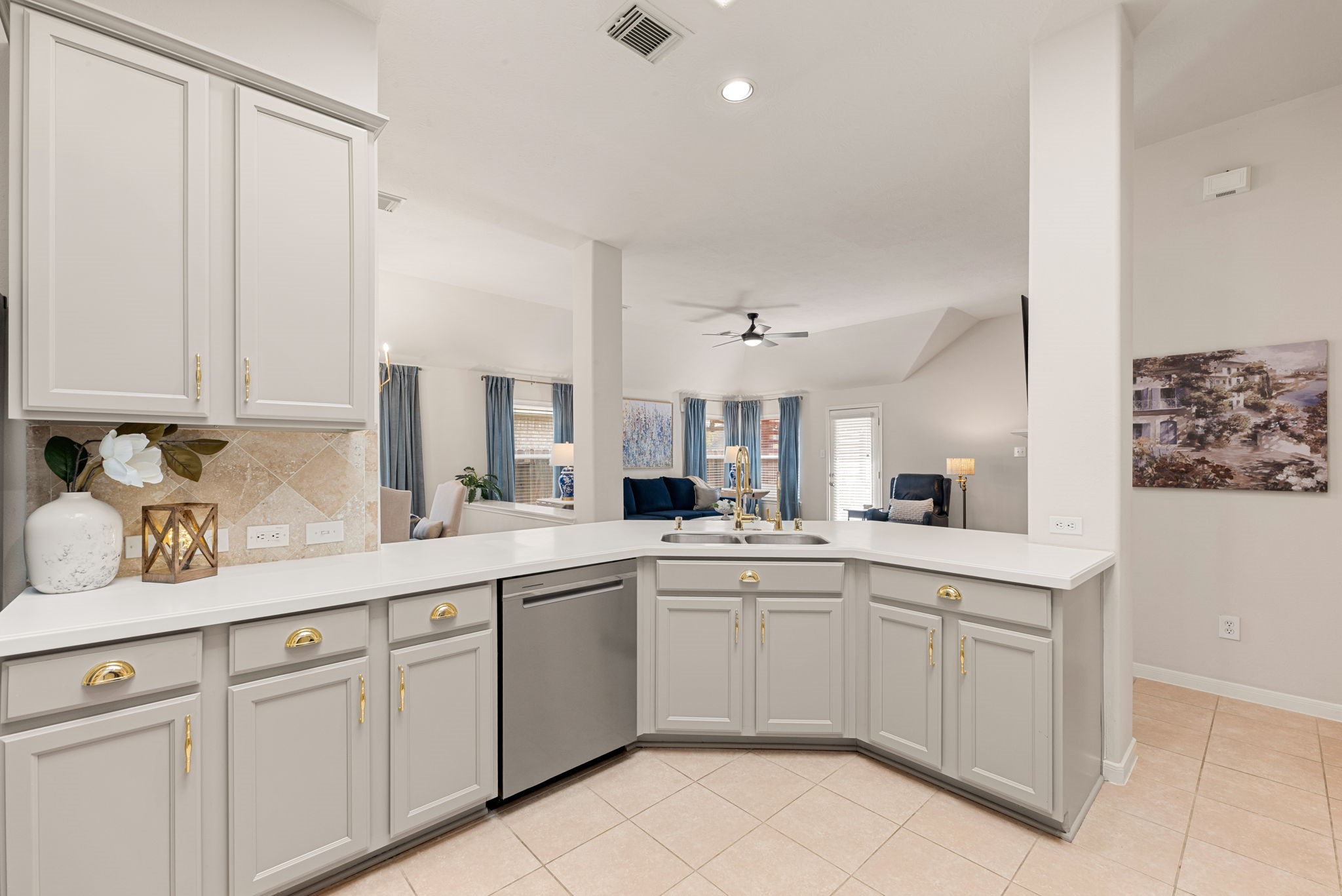 20707 Sapphire Lake Road Richmond, TX 77407 - Photo 17 of 35 Painted cabinets with beautiful gold hardware.